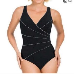 Miraclesuit Horizon Swimsuit One Piece Slimming Tummy Control Size 12 Black